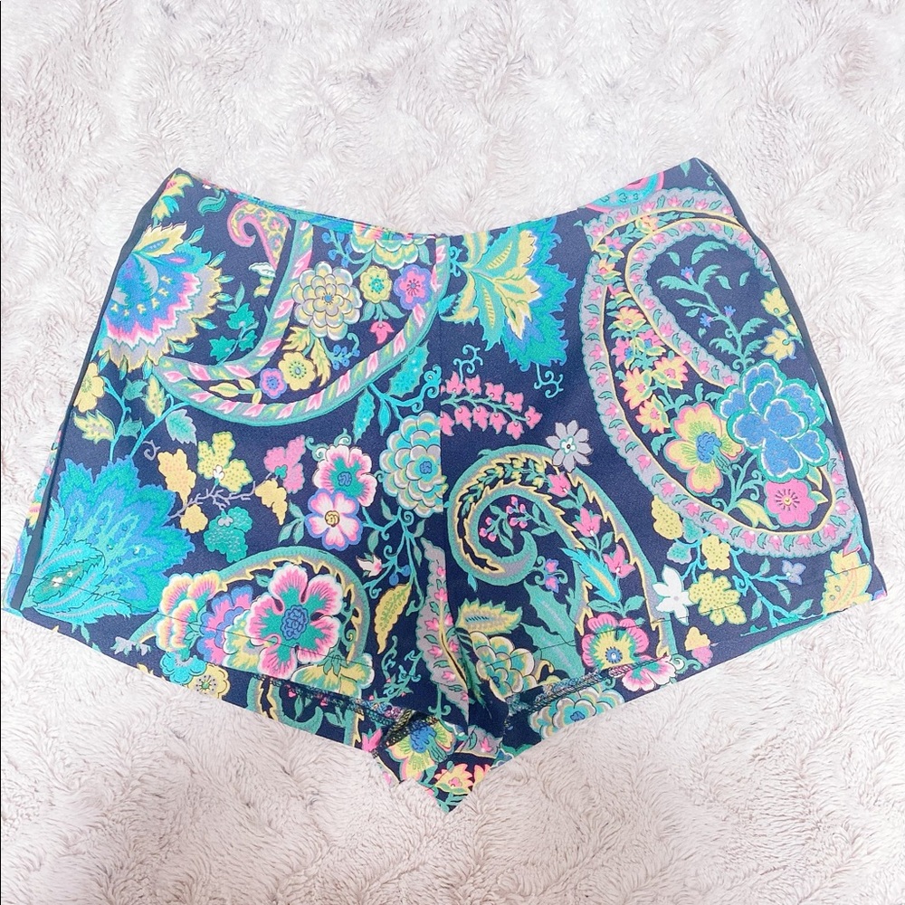 Boutique Shorts- Sz S: EUC
